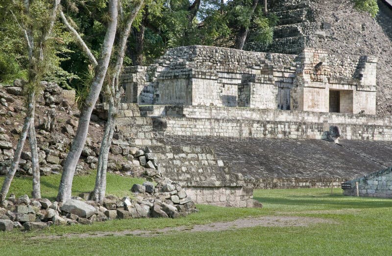 Copan - mayan pyramide stock image. Image of destroyed - 7353101