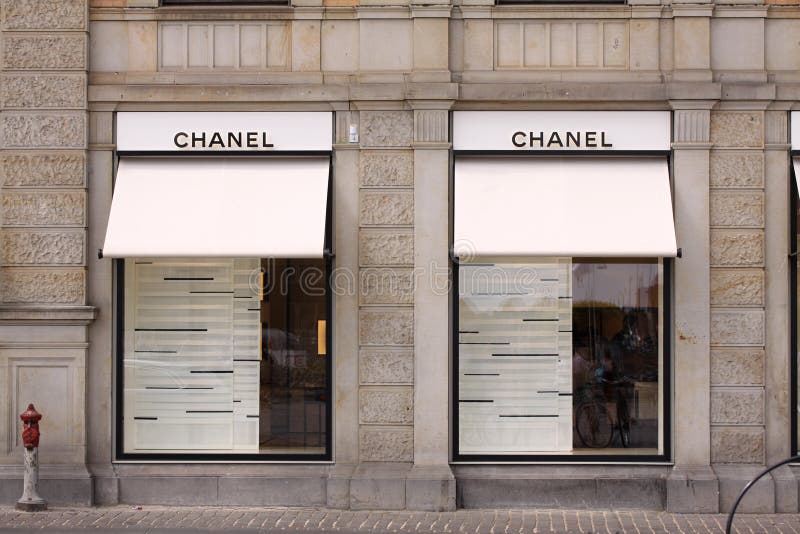 3+ Thousand Chanel Store Royalty-Free Images, Stock Photos & Pictures