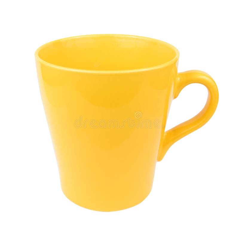 Copo amarelo da caneca para a água do chá do café no fundo branco imagem de stock royalty free Copo amarelo da caneca para a água do chá do café no fundo branco imagem de stock royalty free