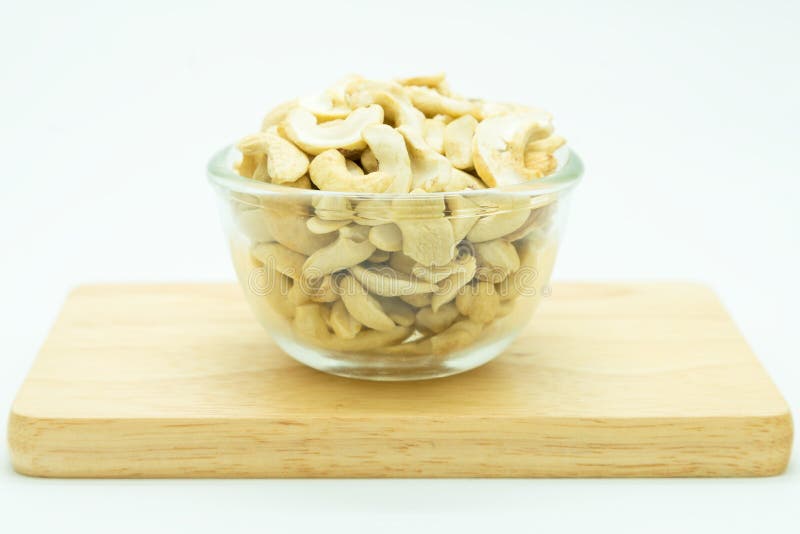 Copo de vidro da amêndoa da ruptura fotografia de stock royalty free