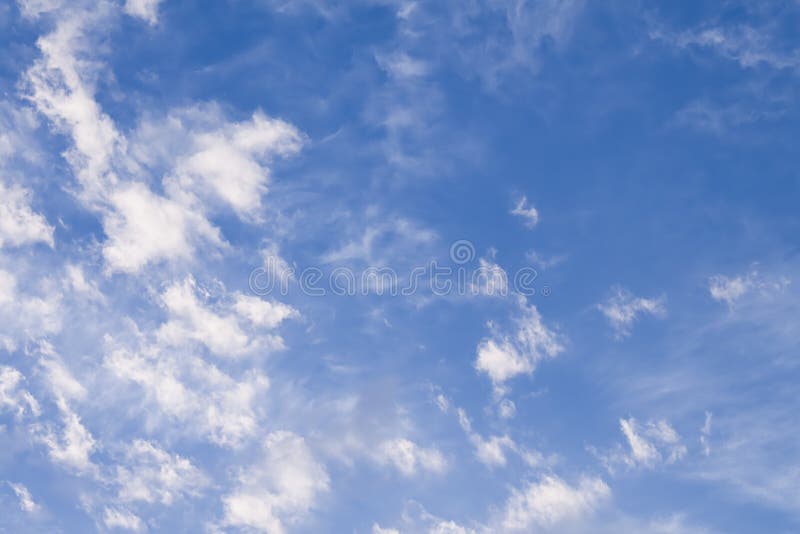 Coraz?n en el cielo azul fotos de archivo Coraz?n en el cielo azul fotos de archivo