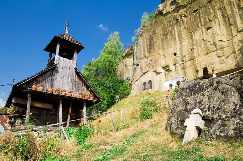 Corbii de Piatra Monastery immagine stock Corbii de Piatra Monastery immagine stock