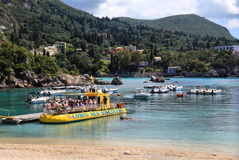 corfu tour boat