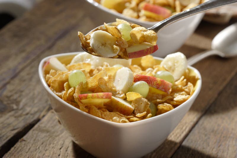 Corn Flakes With Fruits Picture. Image 3253761