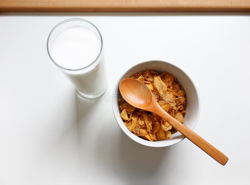 Corn flakes and glass of milk