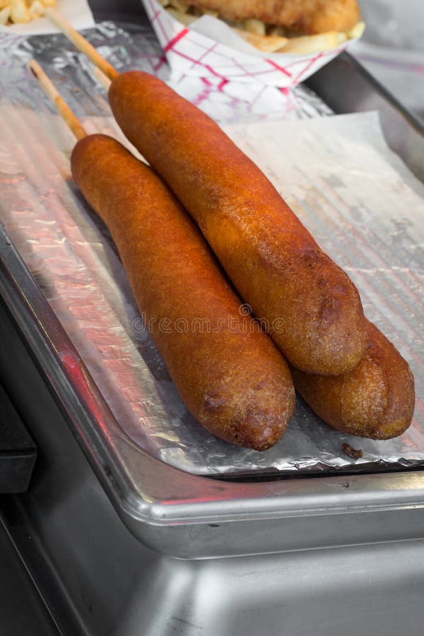 Corndogs wosku papier zdjęcia stock