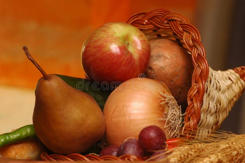 Cornucopia di ringraziamento fotografia stock Cornucopia di ringraziamento fotografia stock