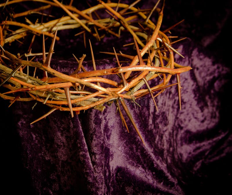 He has overcome the crown of thorns. He has overcome the crown of thorns