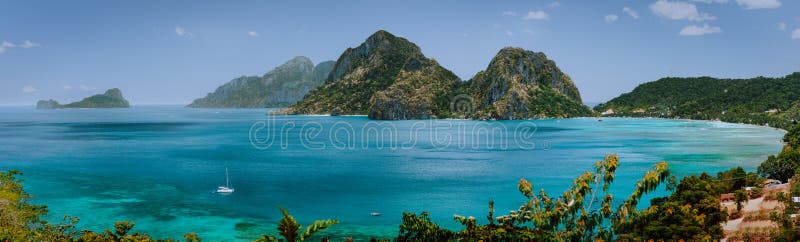 Corong Corong海滩,El Nido,巴拉旺岛,菲律宾令人惊讶的自然,全景视图从上面 热带常青海岛 免版税库存照片 Corong Corong海滩,El Nido,巴拉旺岛,菲律宾令人惊讶的自然,全景视图从上面 热带常青海岛 免版税库存照片