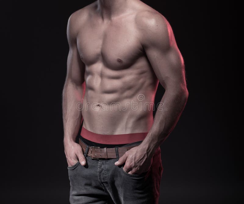 Corpo masculino perfeito com sixpack imagens de stock royalty free Corpo masculino perfeito com sixpack imagens de stock royalty free