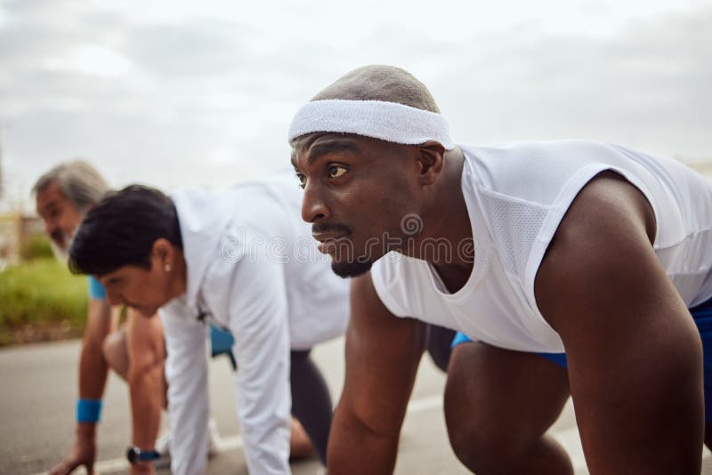 Corredor De Fitness O Hombre Negro Listo Para Empezar a Hacer