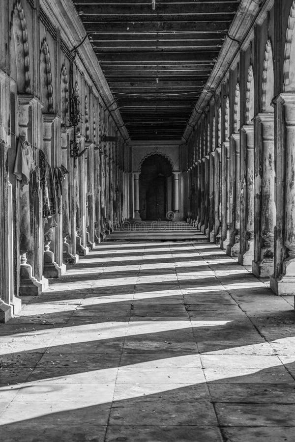 Corredor de Imambara Hoogly em preto e branco foto de stock royalty free Corredor de Imambara Hoogly em preto e branco foto de stock royalty free