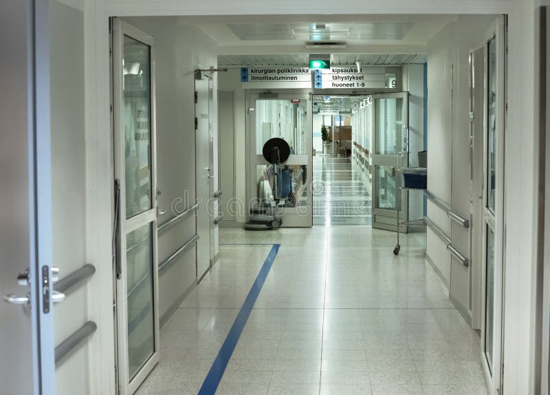 Corredor do hospital imagem de stock royalty free Corredor do hospital imagem de stock royalty free
