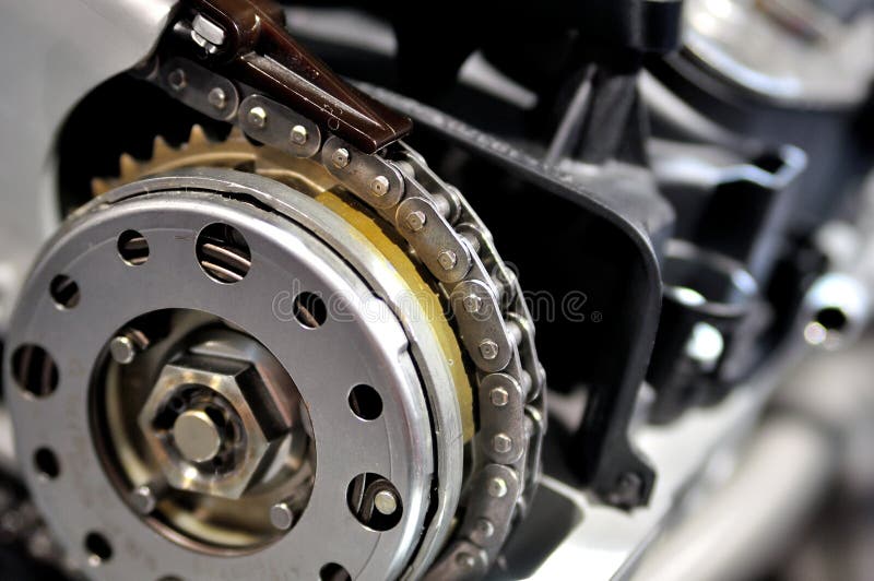 Corrente do sincronismo de um motor de automóveis foto de stock Corrente do sincronismo de um motor de automóveis foto de stock