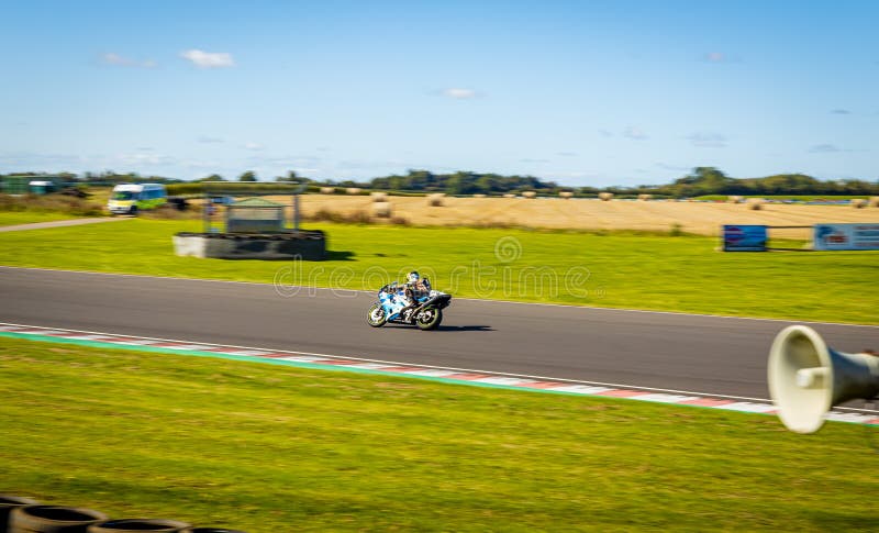 Corrida de motos · Free Stock Photo