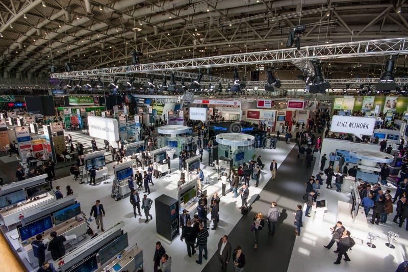 Corridoio 2 alla fiera commerciale di tecnologia dell'informazione di CeBIT fotografie stock libere da diritti