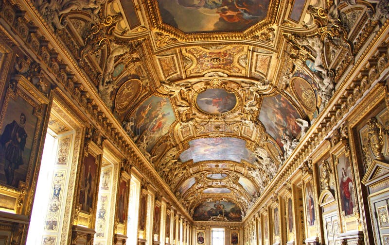 Corridoio principale del Palais de Louvre