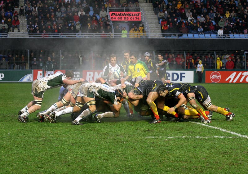 Corrispondenza USAP di rugby della tazza dell'Heineken contro l'Irlandese di Londra immagini stock Corrispondenza USAP di rugby della tazza dell'Heineken contro l'Irlandese di Londra immagini stock
