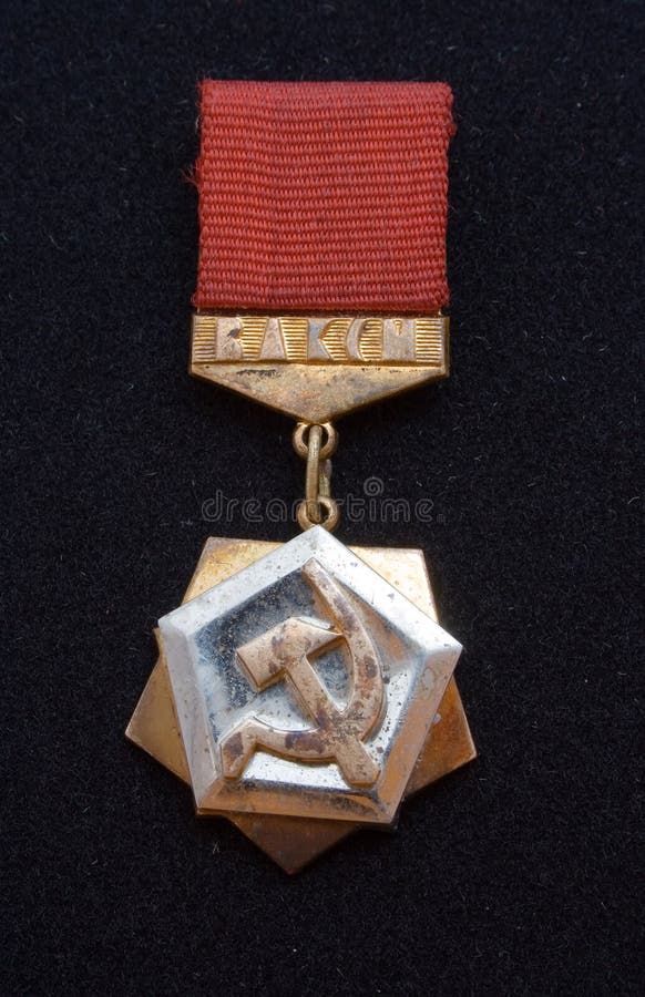 4_RUSSIAN SOVIET VLKSM AWARD MILITARY RED STAR BANNER LENIN BADGE ORDER PIN WAR 