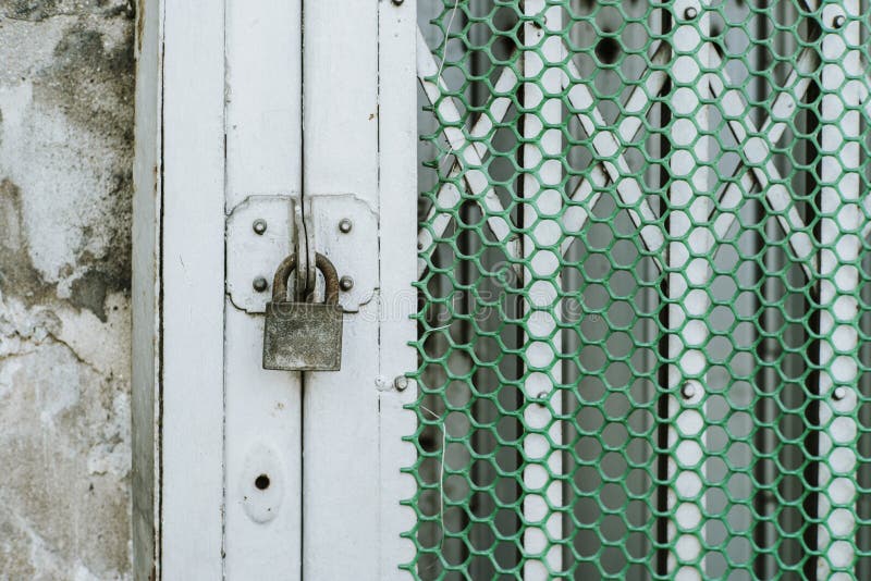 Closed Shop Corrugated Door Stock Photos Download 249 Royalty