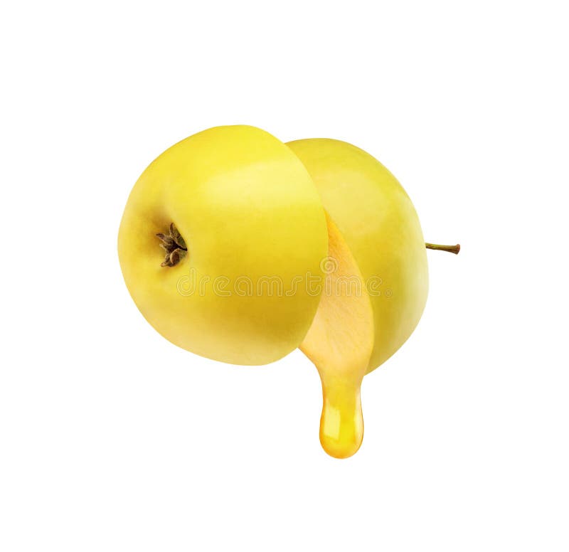Cortar manzana con una gota de jugo aislada