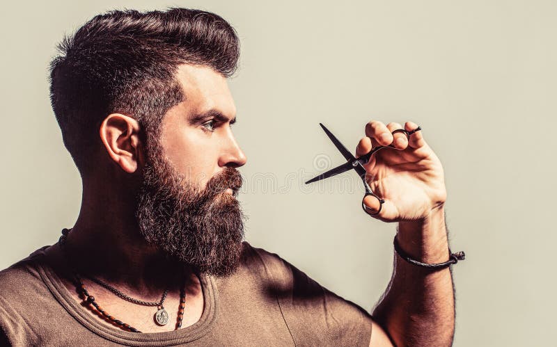 Barbería. Estilo de pelo. barbero hombre barbudo con tijeras: fotografía de  stock © Tverdohlib.com #198626098