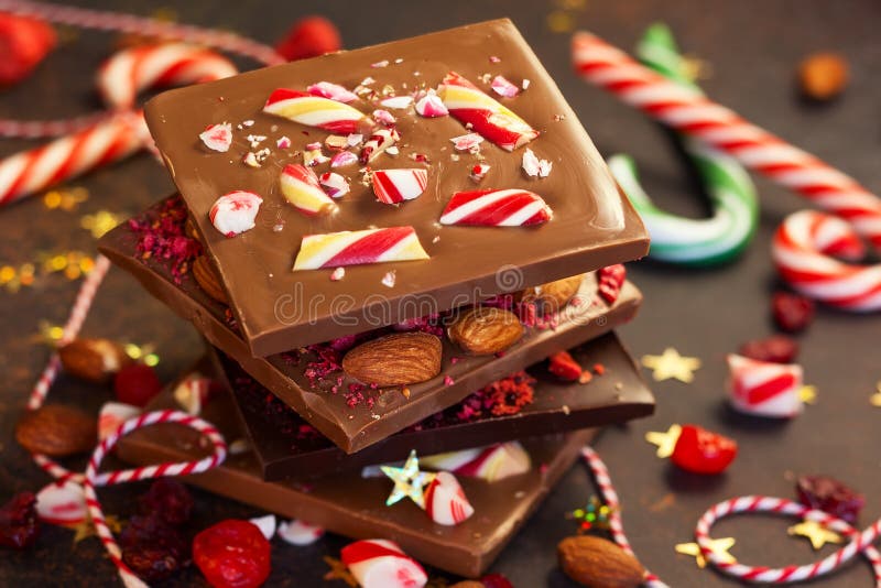 Corteza del chocolate de la Navidad imagen de archivo libre de regalías