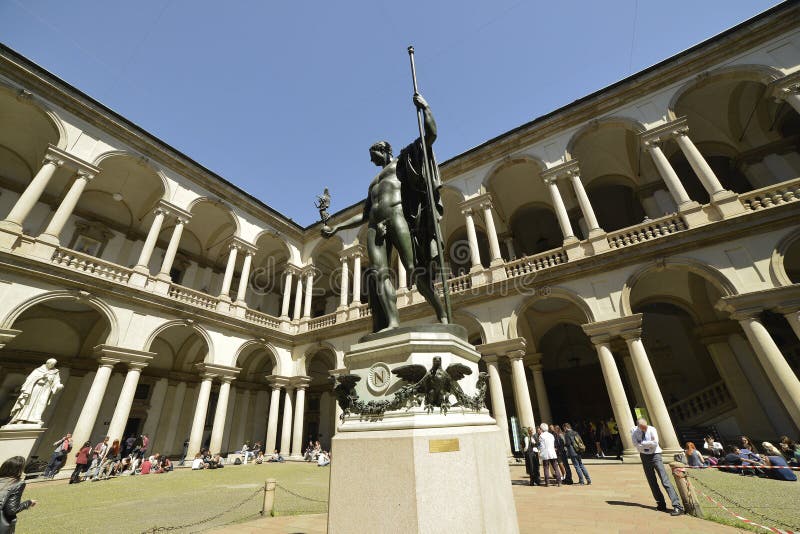 Cortile di Milan Brera Art Gallery fotografia stock Cortile di Milan Brera Art Gallery fotografia stock