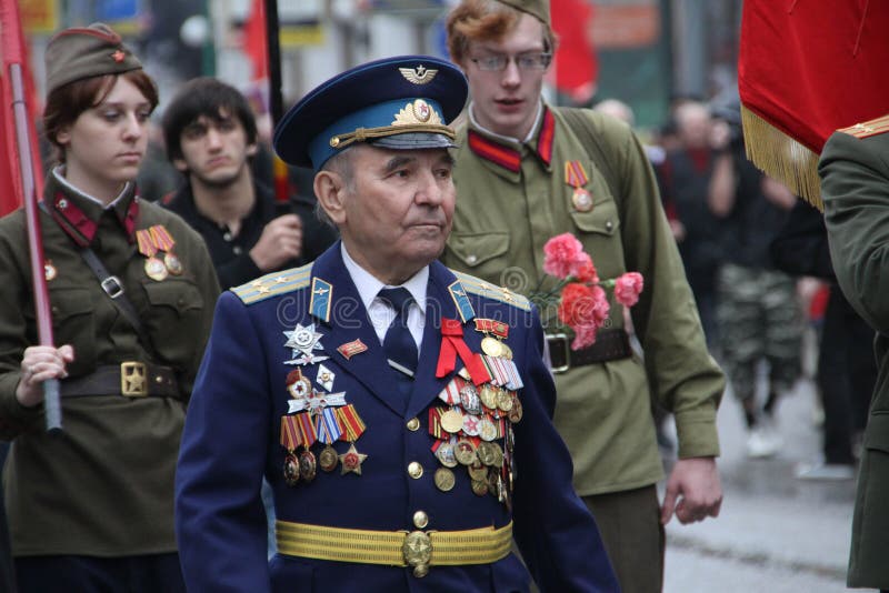 Cortège des communistes à Moscou photo libre de droits Cortège des communistes à Moscou photo libre de droits