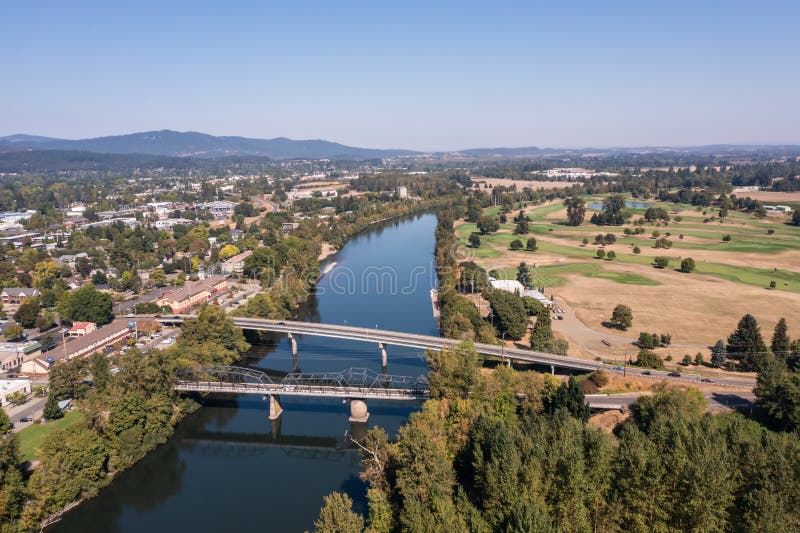 Corvallis, Oregon. Bridge Crossing Willamette River Editorial Stock Photo Image of summer