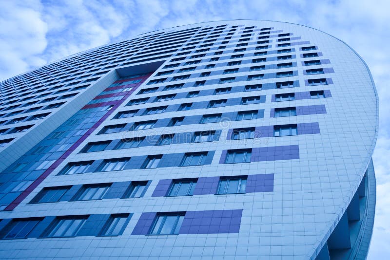 Cosecha azul de la casa de vivienda, derecho fotografía de archivo libre de regalías Cosecha azul de la casa de vivienda, derecho fotografía de archivo libre de regalías