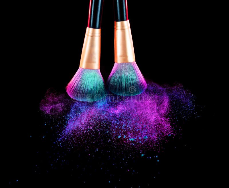 Cosmetics brush and explosion makeup dust powder