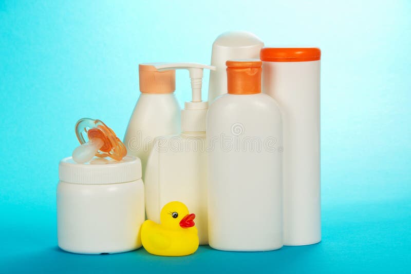 Cosméticos do bebê fotografia de stock Cosméticos do bebê fotografia de stock