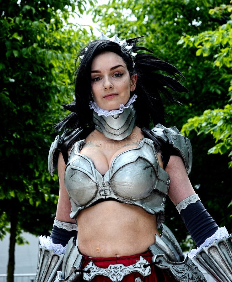 My hero online academia momo cosplay