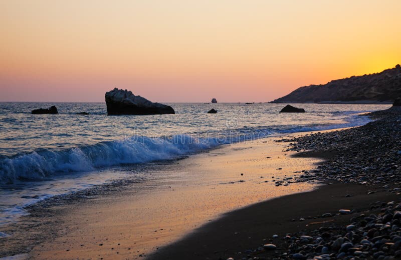 Costa del Cipro prima del tramonto