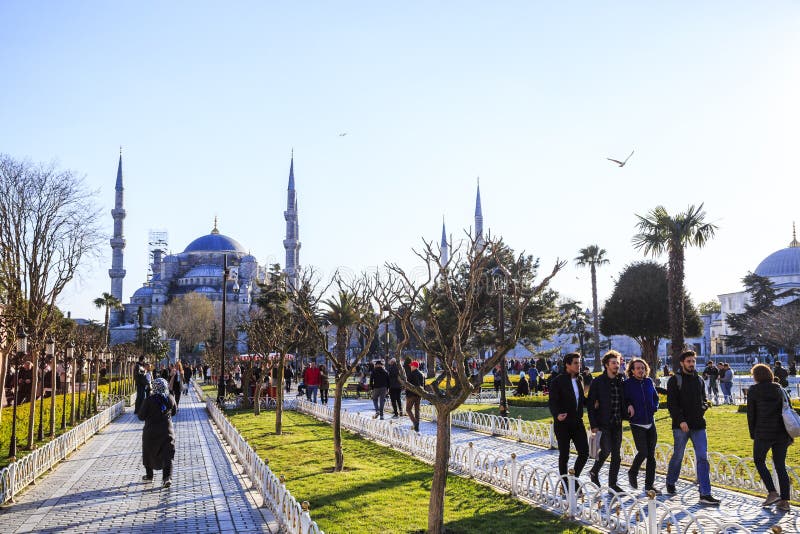Costantinopoli/Turkey-04 03 2019: Moschea blu, Sultanahmet immagini stock libere da diritti Costantinopoli/Turkey-04 03 2019: Moschea blu, Sultanahmet immagini stock libere da diritti