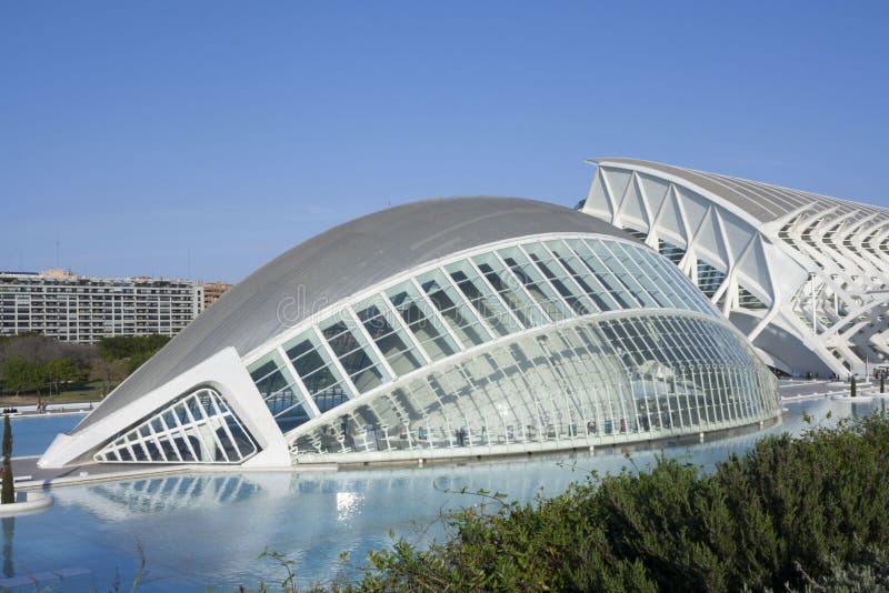 Costruzione progettata da Calatrava nella città delle arti e delle scienze di Valencia fotografie stock libere da diritti Costruzione progettata da Calatrava nella città delle arti e delle scienze di Valencia fotografie stock libere da diritti