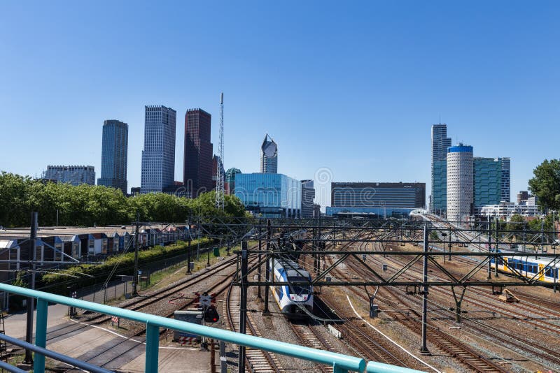 Costruzioni di paesaggio urbano di L'aia da sopra nei Paesi Bassi immagini stock Costruzioni di paesaggio urbano di L'aia da sopra nei Paesi Bassi immagini stock