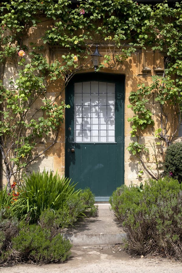 Cotswold cottage door stock image. Image of kingdom, british 40989973