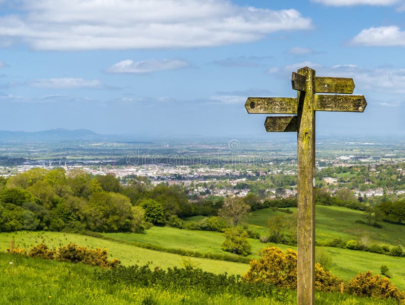 Cotswold way panorama across green fields