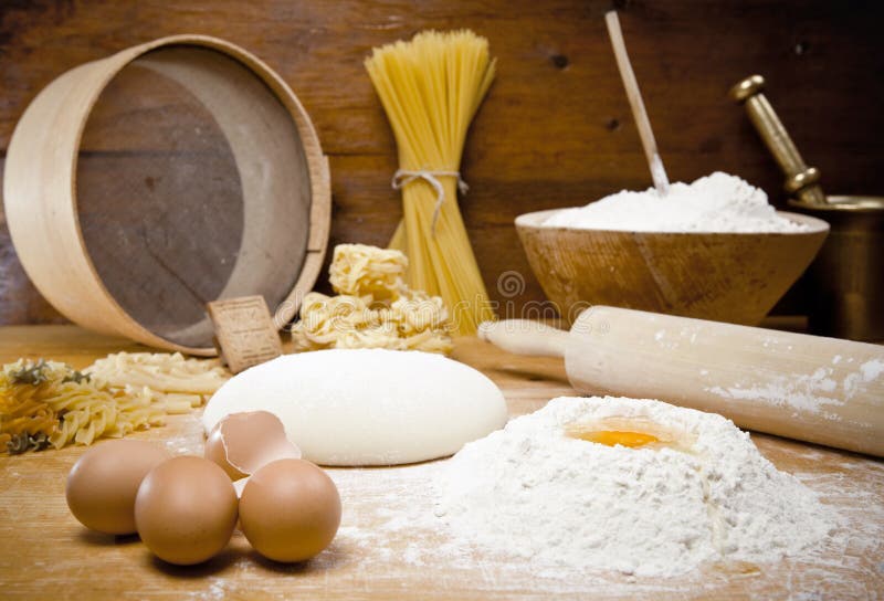 Cottura del pane fotografia stock libera da diritti Cottura del pane fotografia stock libera da diritti