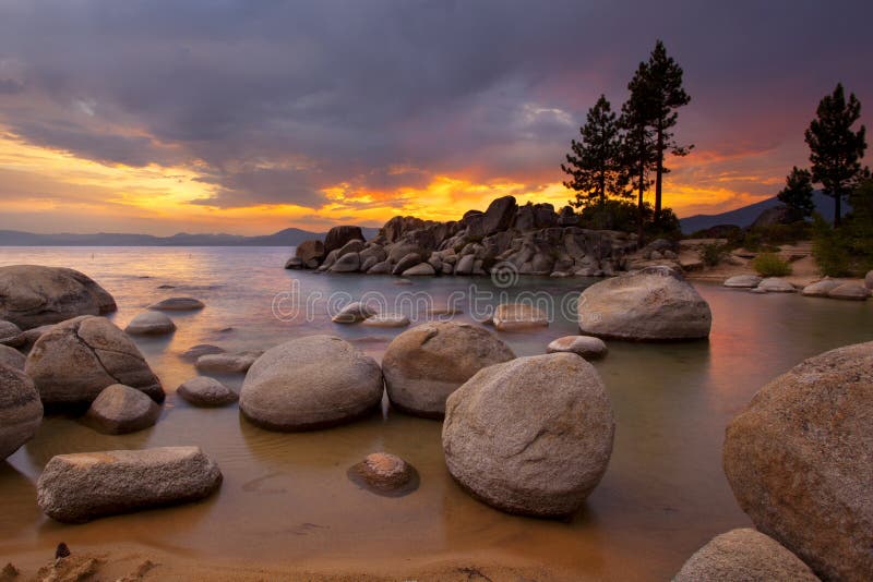 Coucher du soleil 1 de Tahoe photographie stock Coucher du soleil 1 de Tahoe photographie stock
