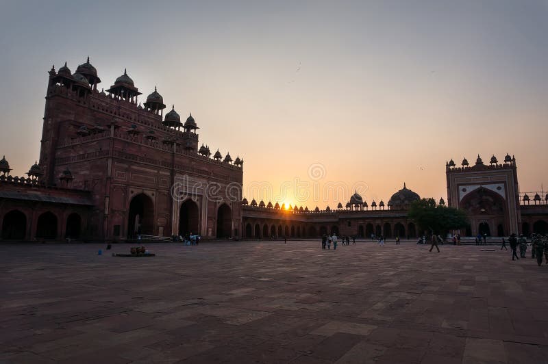 Coucher du soleil chez Fatehpur Sikri Fort rouge images libres de droits Coucher du soleil chez Fatehpur Sikri Fort rouge images libres de droits