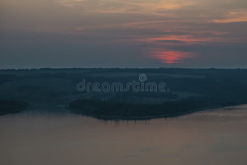 Coucher du soleil dans le bogotà carpati Ukraine images libres de droits Coucher du soleil dans le bogotà carpati Ukraine images libres de droits
