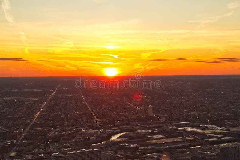 Coucher du soleil de Chicago de haute haute photos stock Coucher du soleil de Chicago de haute haute photos stock