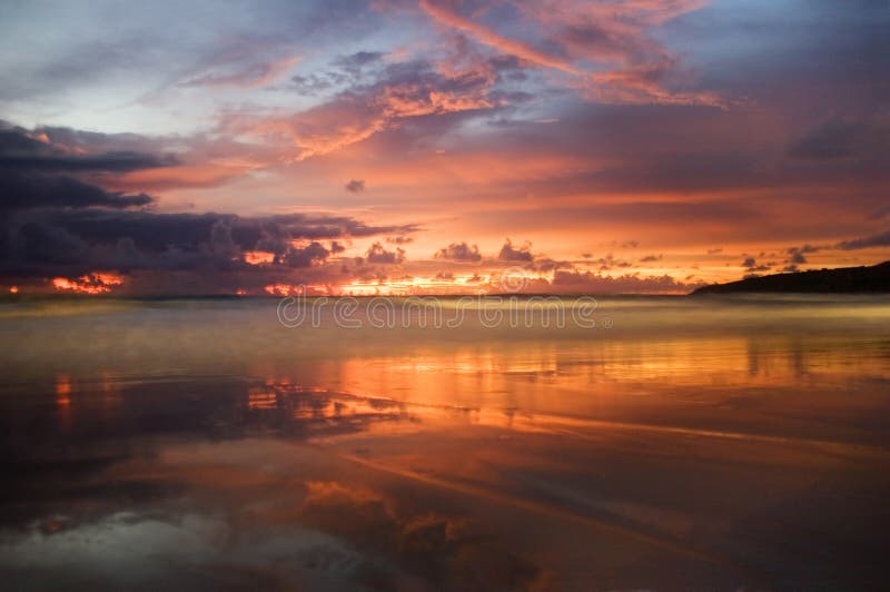 Coucher du soleil de Karon-4 photographie stock libre de droits Coucher du soleil de Karon-4 photographie stock libre de droits