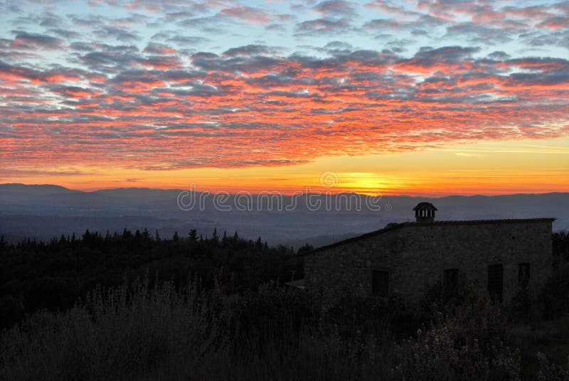 Coucher du soleil en Greve dans le chianti, Toscane, Italie photo stock Coucher du soleil en Greve dans le chianti, Toscane, Italie photo stock