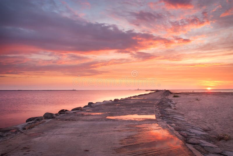 coucher du soleil rose photos libres de droits coucher du soleil rose photos libres de droits