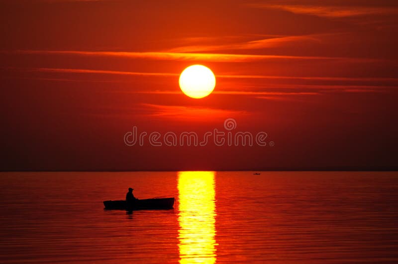 Coucher du soleil rouge photo libre de droits Coucher du soleil rouge photo libre de droits