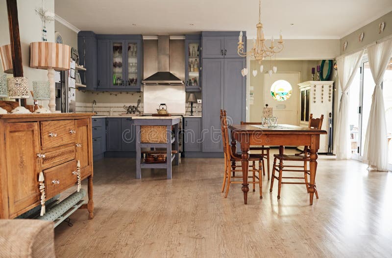 Country style kitchen and dining area of a suburban home